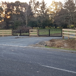 Manual swing gates